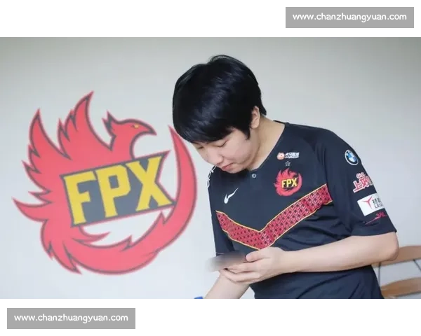 《LOL比赛激烈对决引发热议,队伍策略与选手表现成焦点》